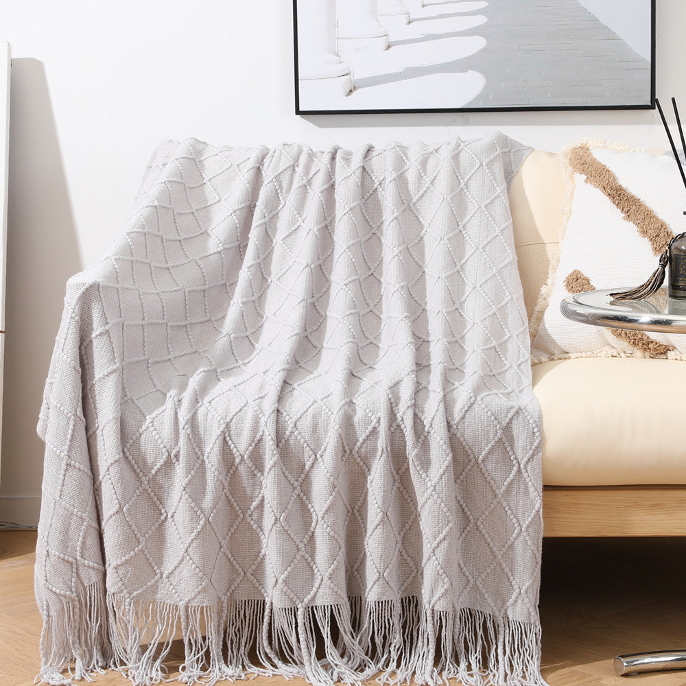 Women's elegant and cozy throw blanket with decorative pattern Bowlift