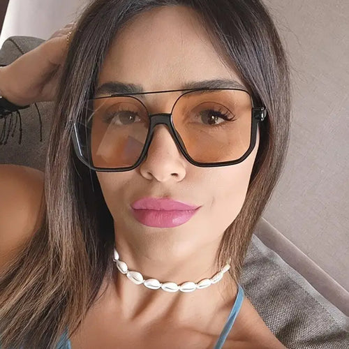 Women's trendy square sunglasses with transparent frame Bowlift