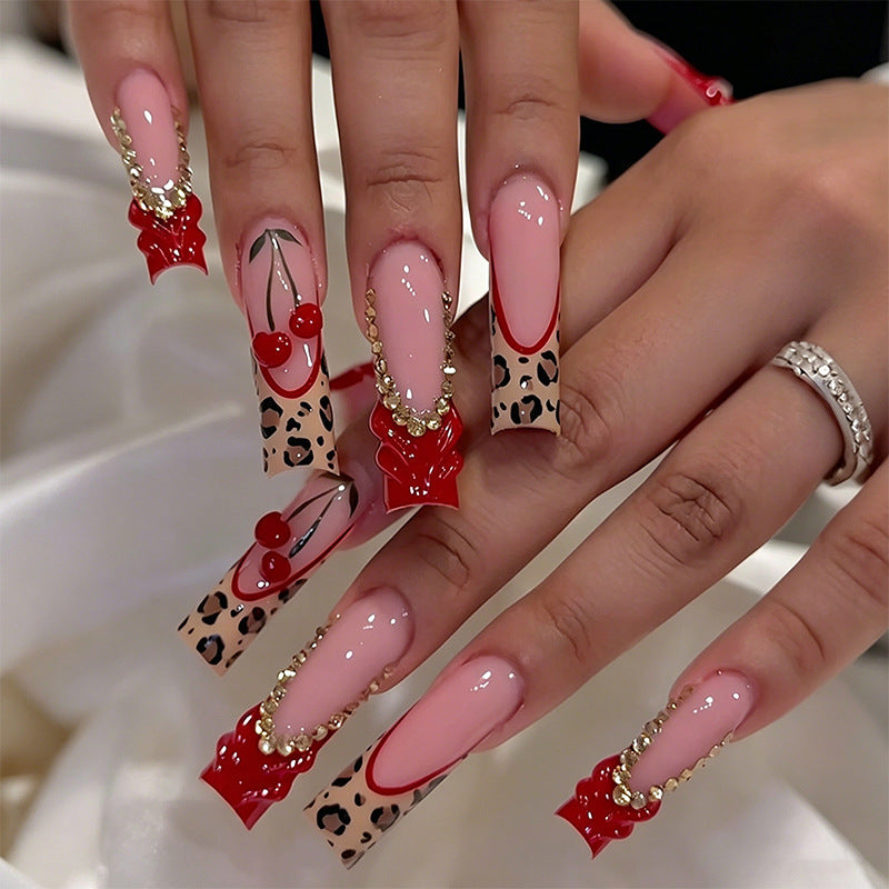 Artistic Nail Tips with Autumn Motifs Bowlift