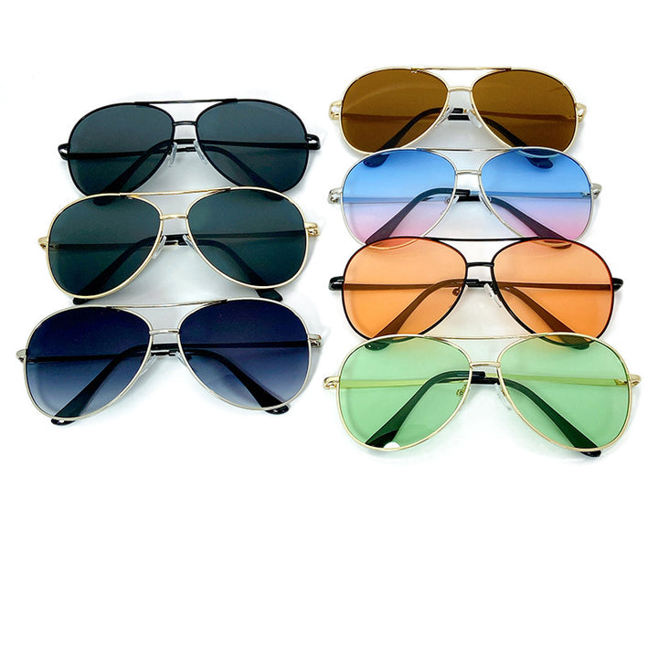 Sunglasses in Modern Pilot Style Bowlift