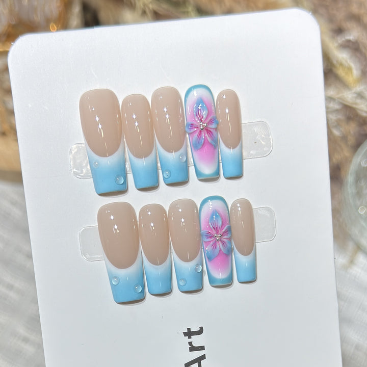 Floral-Accent Press-On Nail Set Bowlift