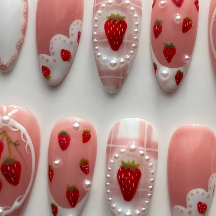 Artistic Nail Design Bowlift