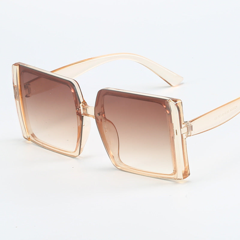 Ladies Oversized Sunglasses with Gradient Bowlift