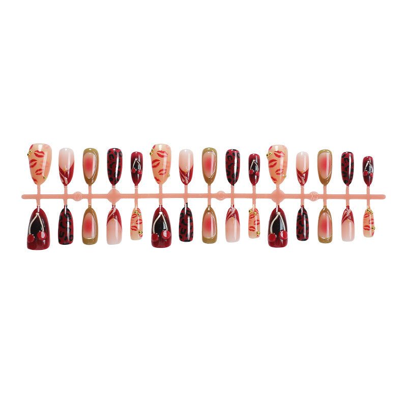 Decorative Press-On Nail Art Set with Luxurious Kiss and Leopard Inspired Designs Bowlift