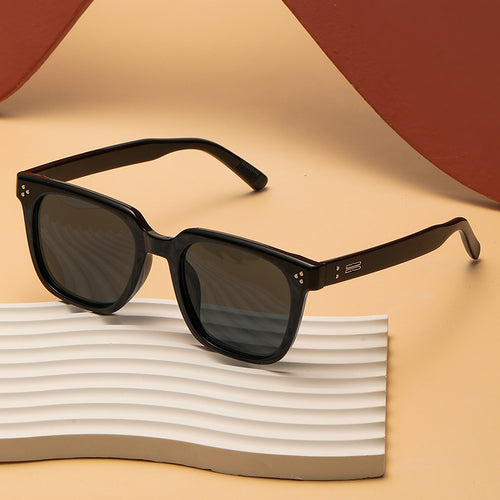 Women's sunglasses in modern square design with polarized lenses Bowlift