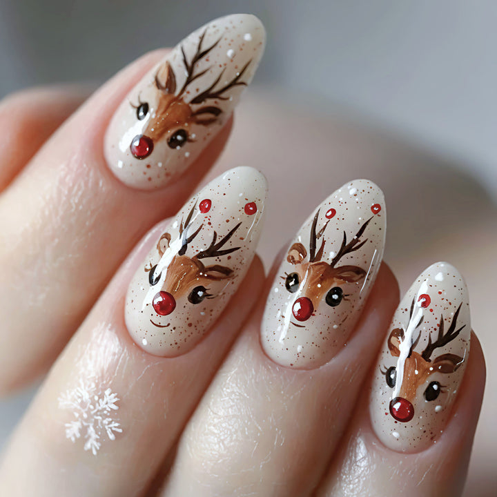 Artifical nails with Festive Reindeer Motif Bowlift
