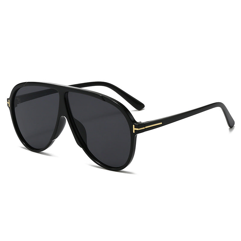 Women's large sunglasses with modern design and protective lenses Bowlift