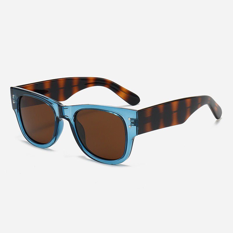 Ladies sunglasses in minimalist and elegant design Bowlift