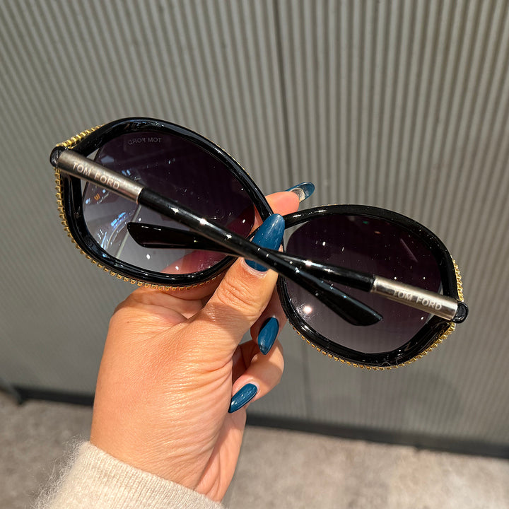 Ladies Trendy Sunglasses with Sparkling Crystal Decor Bowlift