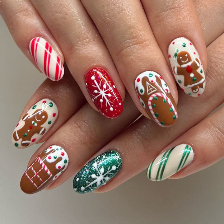 Artificial nail set with festive cookie design Bowlift
