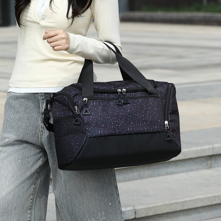 Sporty shoulder bag with versatile compartments Bowlift