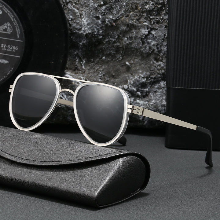 Women Aviator Sunglasses with robust metal frame and polarized lenses Bowlift