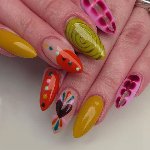 Artificial nails with Lively Design Bowlift
