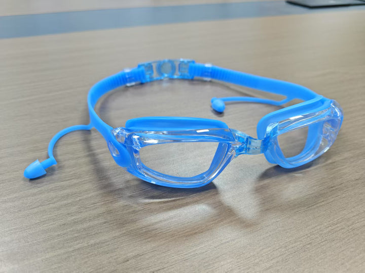 Swim goggles with UV protection and anti-fog Bowlift