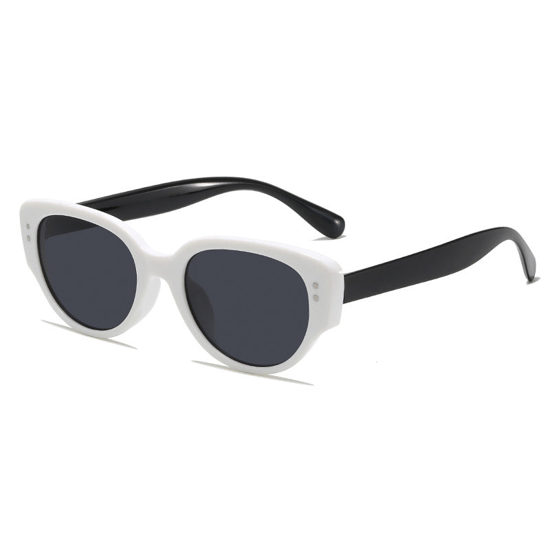Vintage-Inspired Cat Eye Sunglasses Bowlift