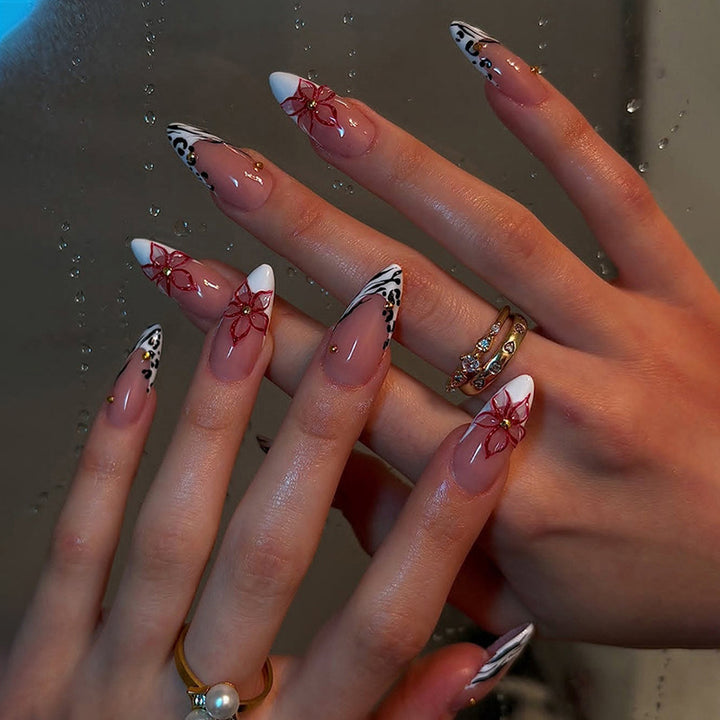 Artificial nail set with elegant ribbon and flower embellishments Bowlift