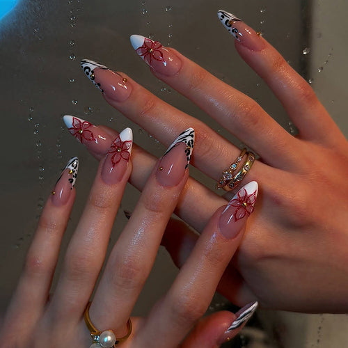 Artificial nail set with elegant ribbon and flower embellishments Bowlift