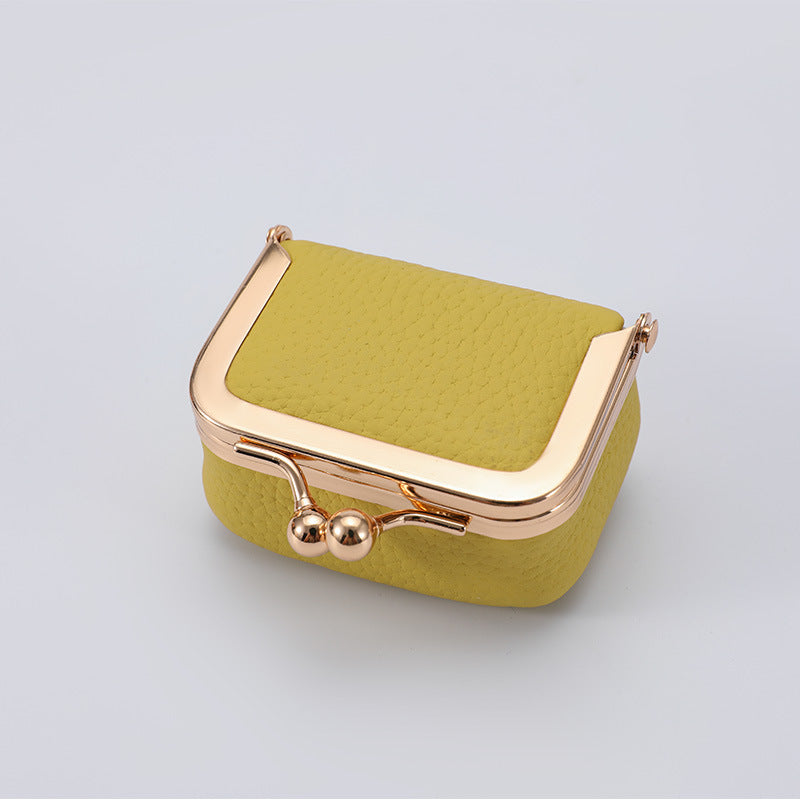 Elegant Vintage Clutch Bowlift