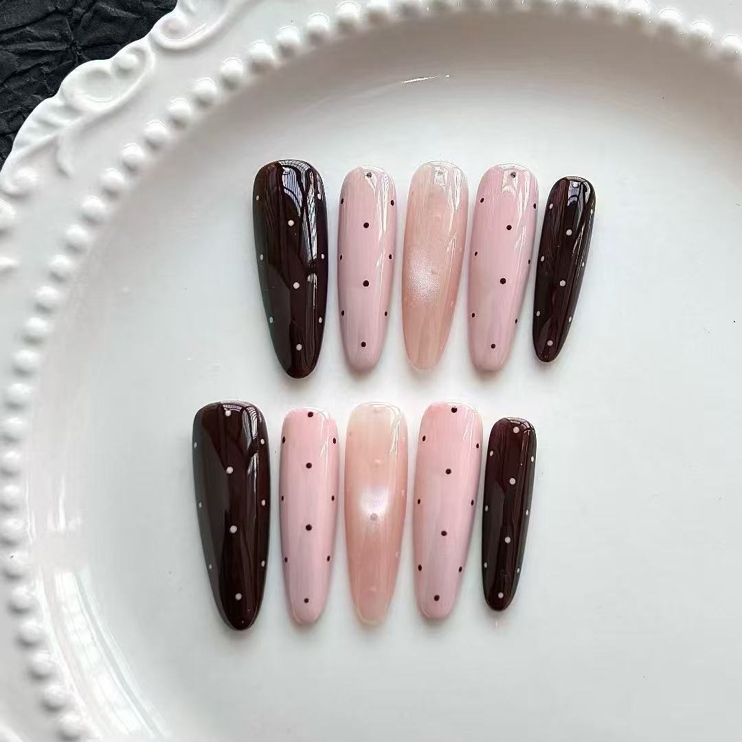 Stiletto Press-On Nail Extensions Bowlift