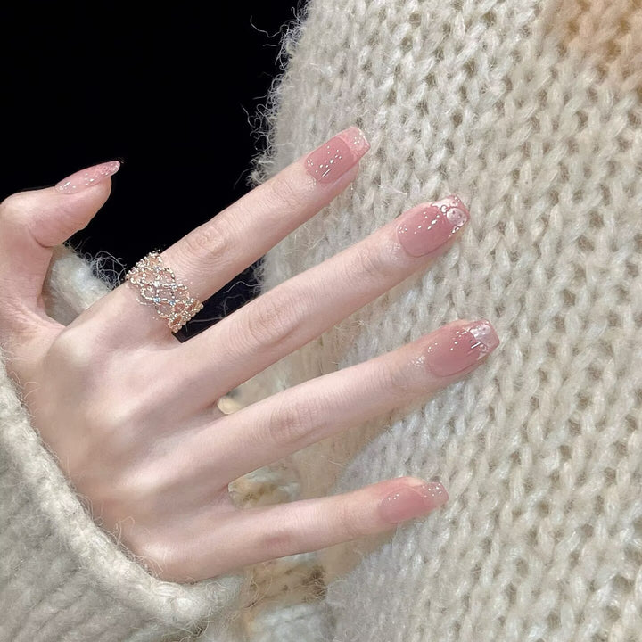 Art nails with delicate flower patterns