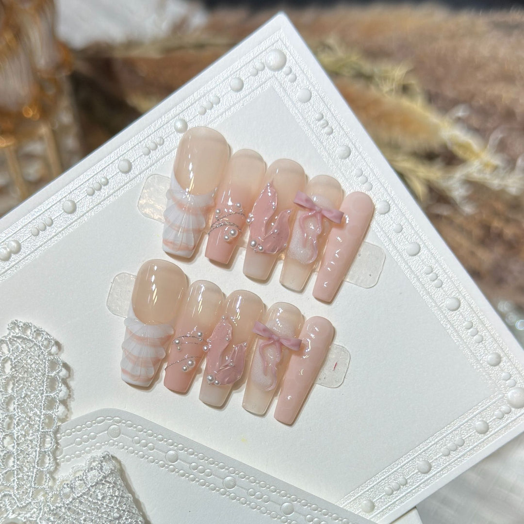 Artistic Decorative Press-On Nail Set Bowlift