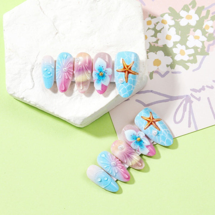 Artificial nails with maritime motifs Bowlift