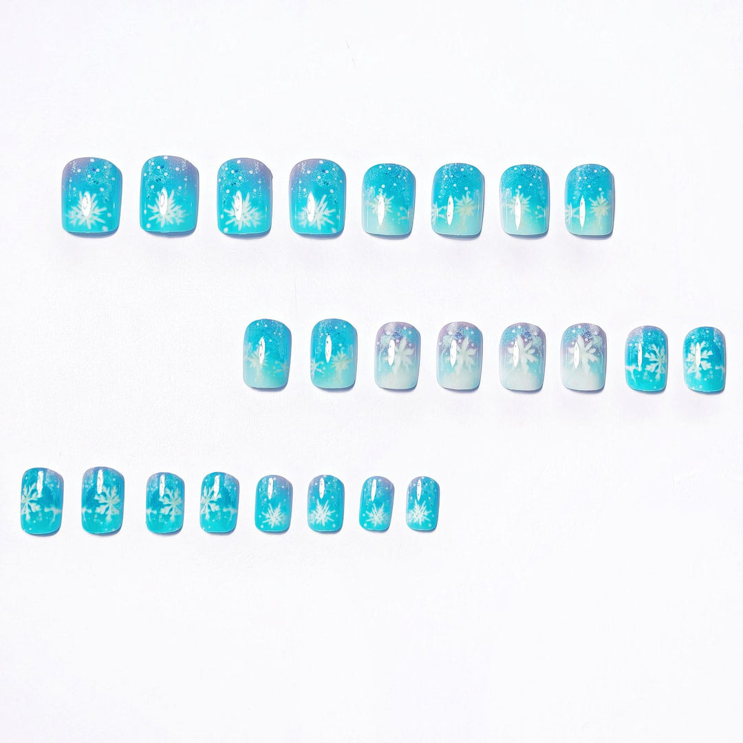 Winter-Themed Decorative Nail Art Bowlift