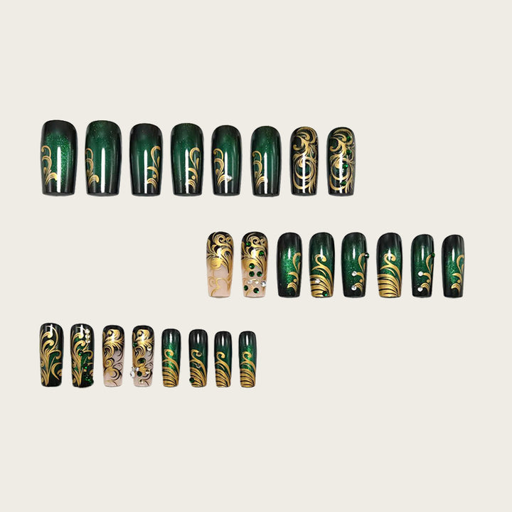 Artificial nails with elegant gold and green tones Bowlift