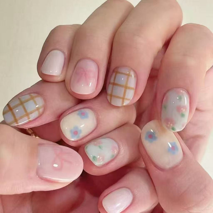 Artistic Cat-Themed Press-On Nail Art Set Bowlift