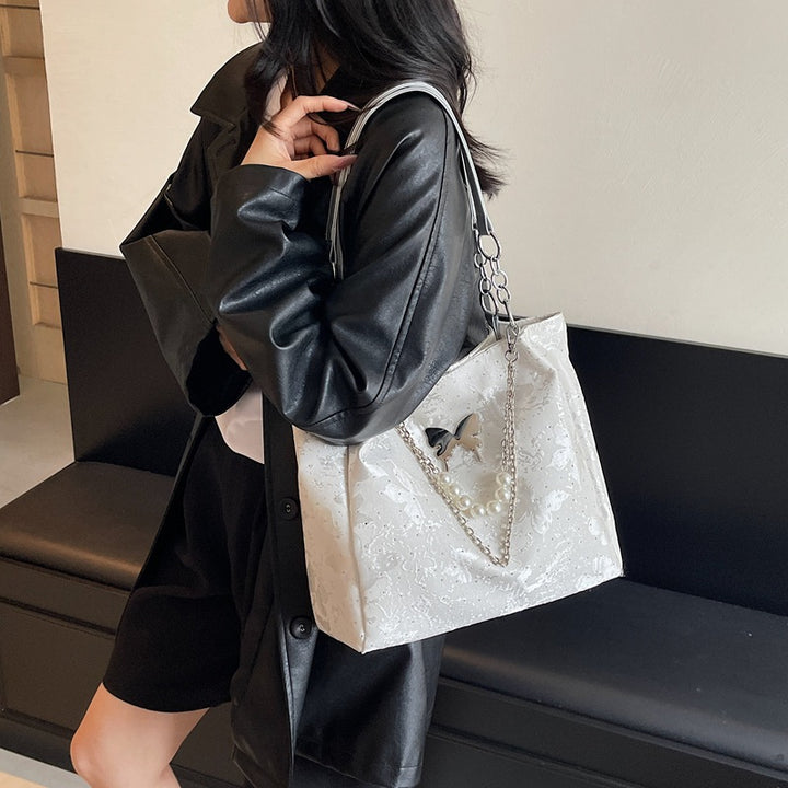 Elegant Pearl-Detail Handbag Bowlift