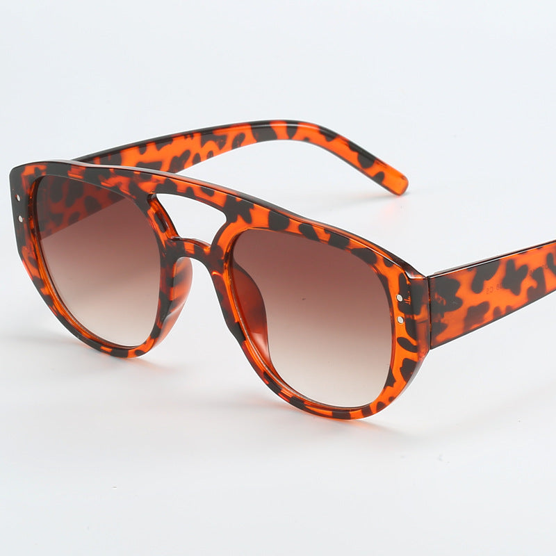 Women's Stylish Sunglasses in Trendy Leopard Print Bowlift