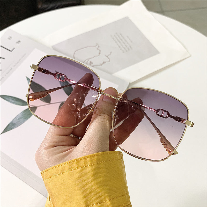 Women Elegant Oversized Sunglasses with Square Design and UV Protection Bowlift