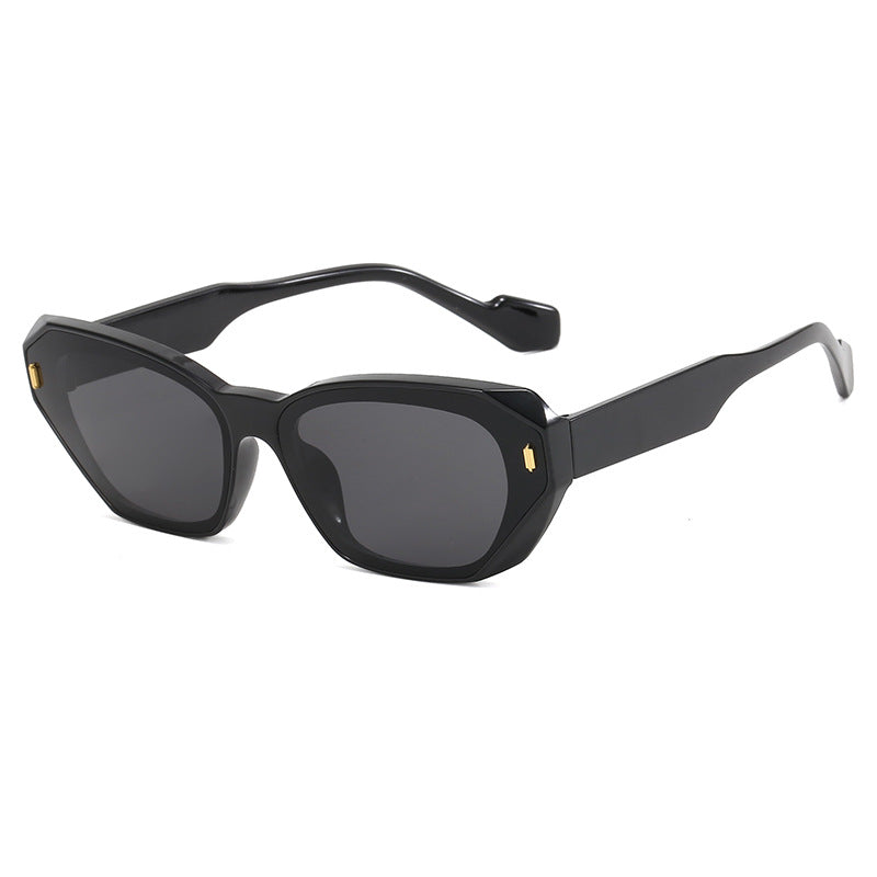 Women’s geometric designer sunglasses with distinctive frame Bowlift