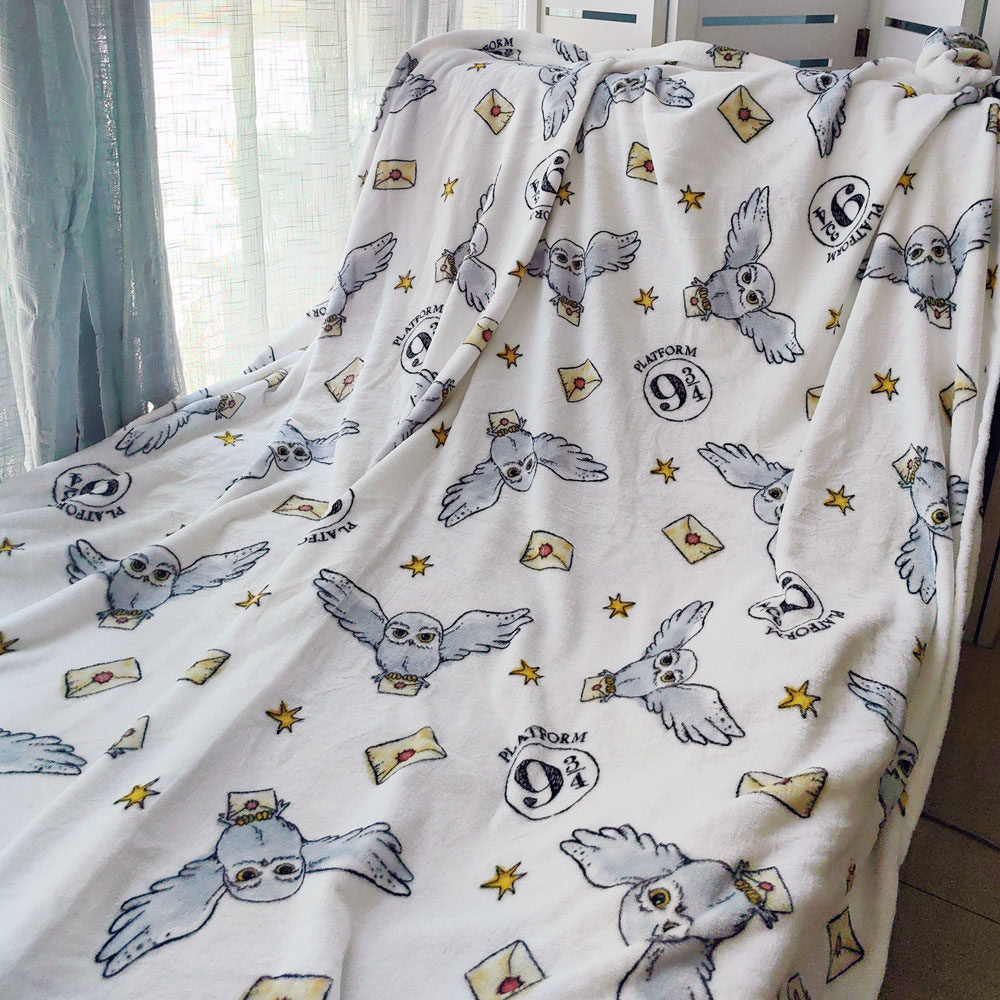 Cozy Owl-Themed Fleece Blanket