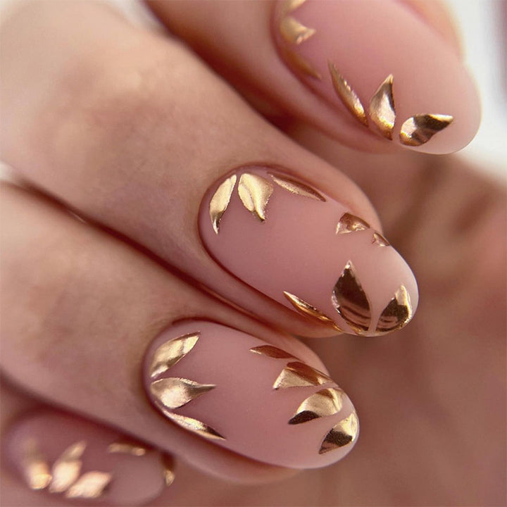 Artful stiletto nails with heart-shaped accents Bowlift