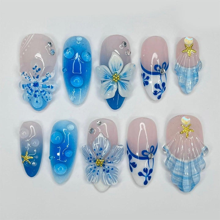 creative nail art set with maritime motifs and sparkling accents Bowlift