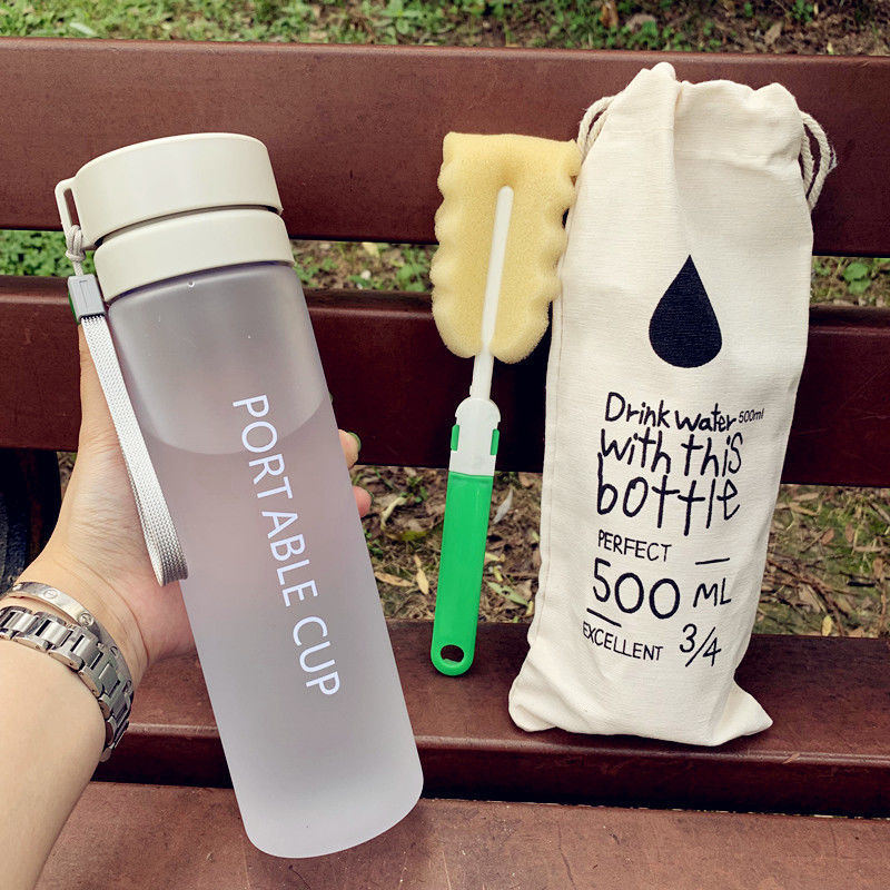 Women's portable water bottle with practical cleaning system Bowlift