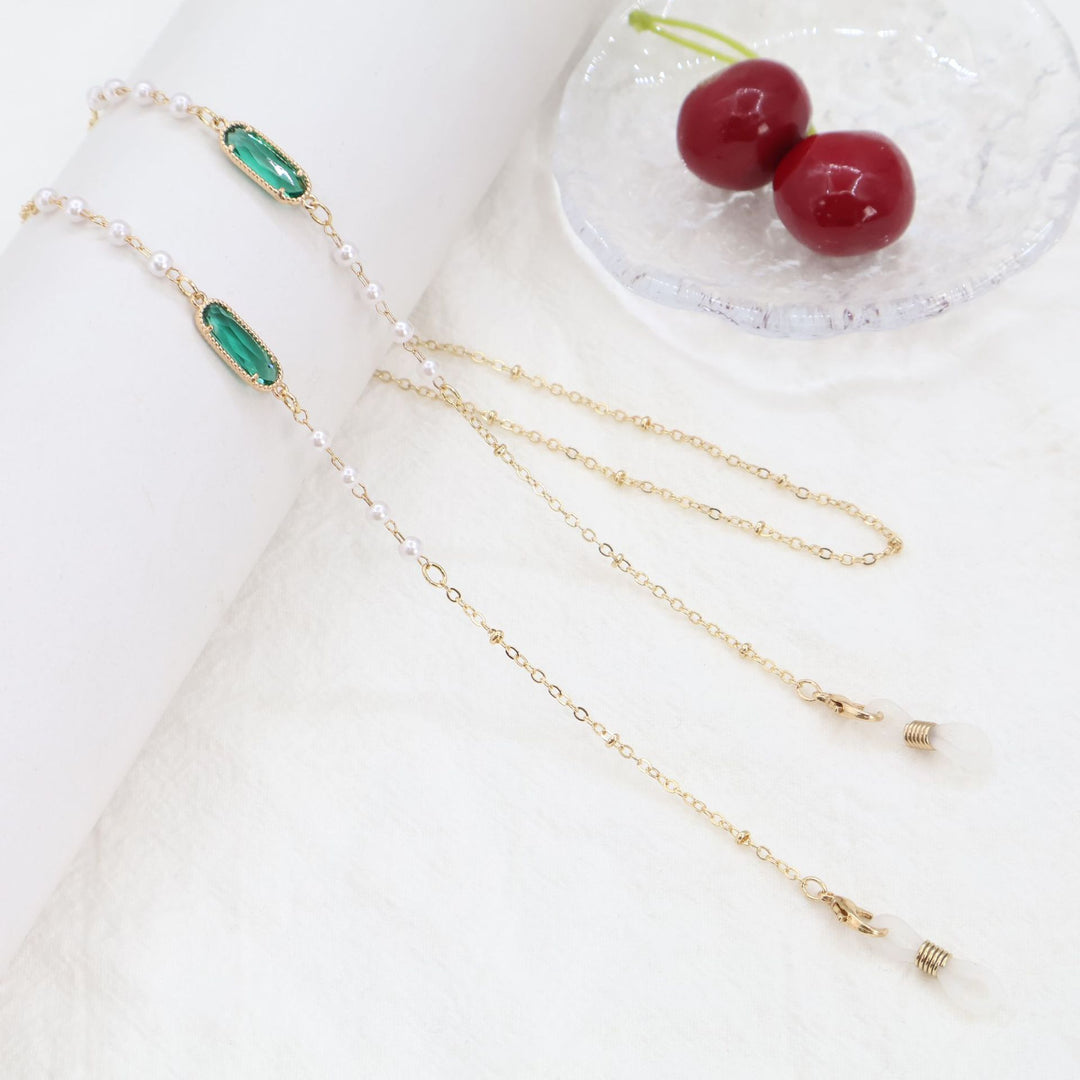 Elegant Eyewear Chain Holder Bowlift