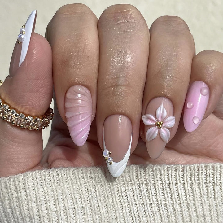 Creative nail art set with floral and shimmering design Bowlift