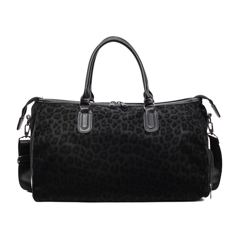 Elegant Travel Bag with Innovative Leopard Print Bowlift