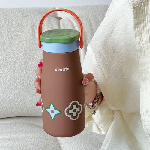 Women's ergonomic water bottle with practical carrying handle Bowlift