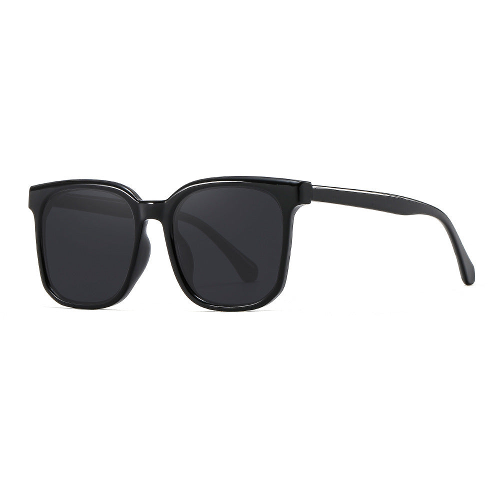 Women's sunglasses with a modern, square frame and UV protection Bowlift