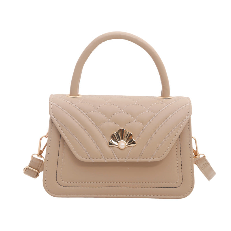 WoElegant Quilted Shoulder Bag Bowlift