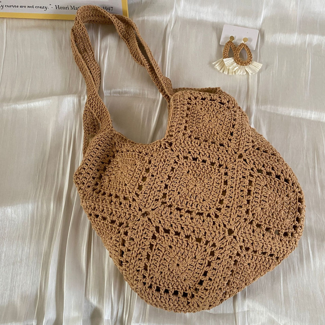 Hand-crocheted Bag Bowlift