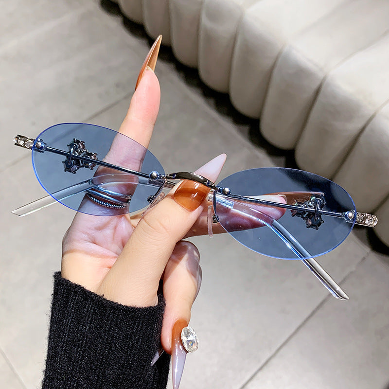 Ladies elegant sunglasses with geometric frame Bowlift