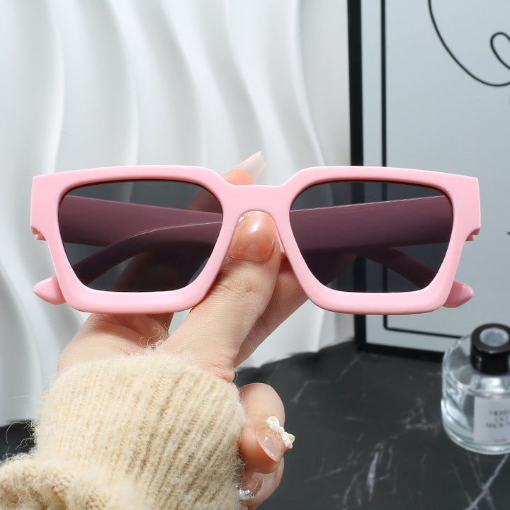 Women Stylish Oversized Sunglasses with Square Frame Bowlift