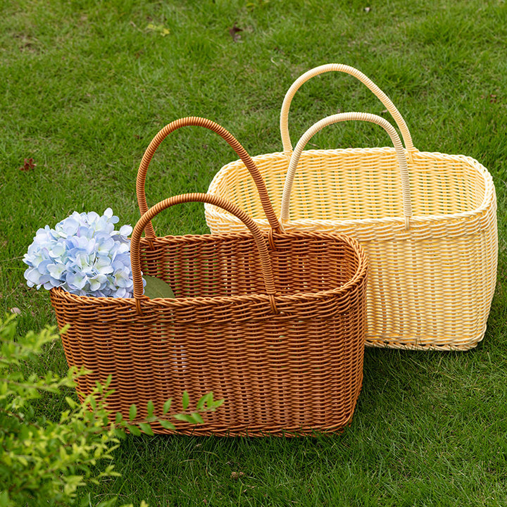 Women’s braided basket with practical handles Bowlift