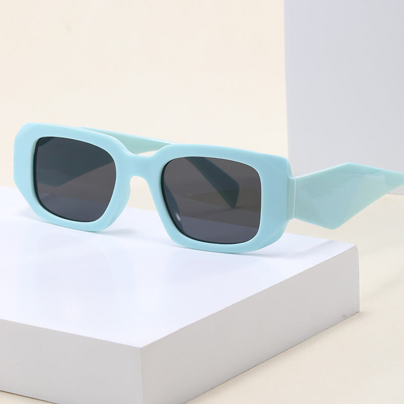 Women's trendy oversized sunglasses in fashionable rectangular design Bowlift