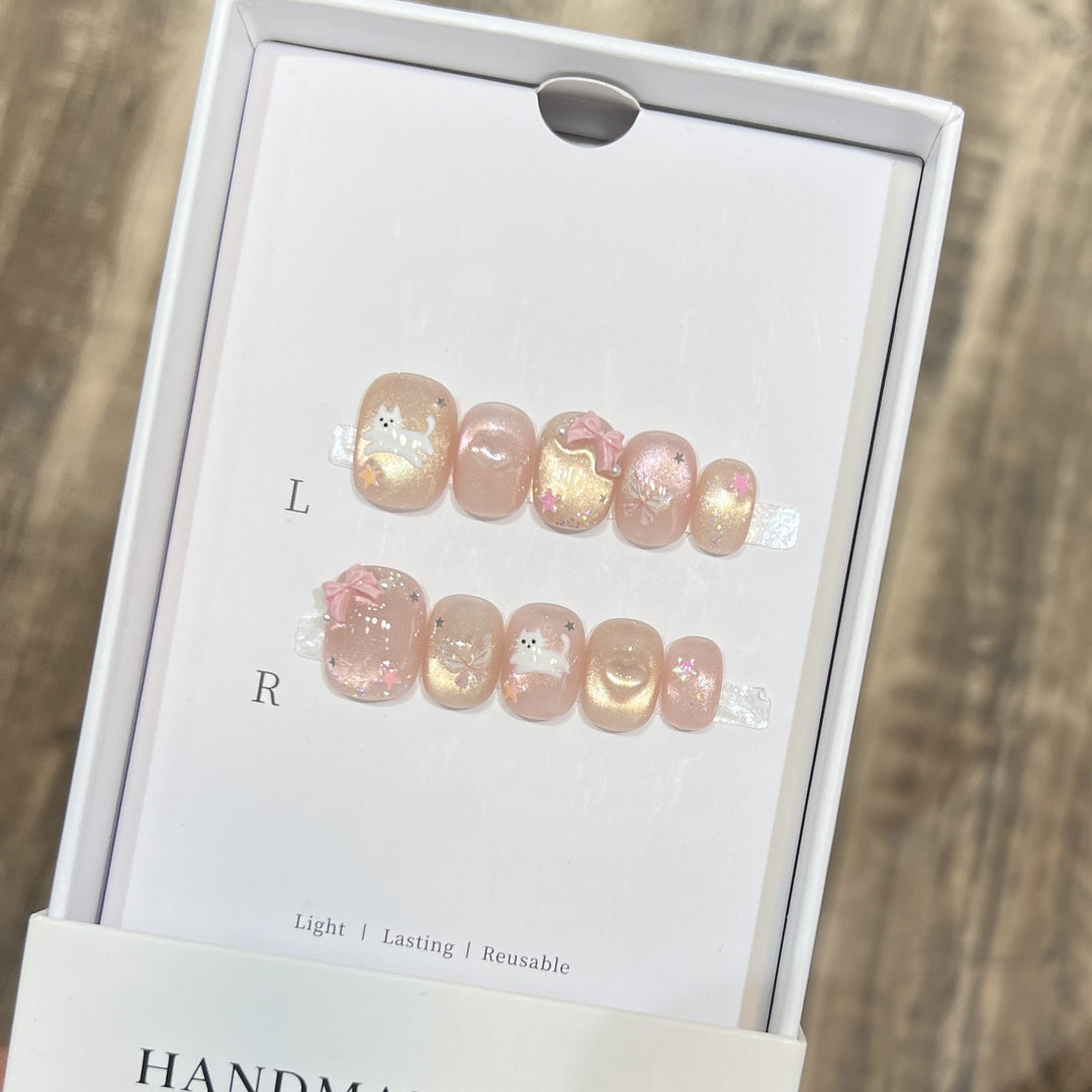 Themed Press-On Nail Art Set with Hello Kitty Designs Bowlift