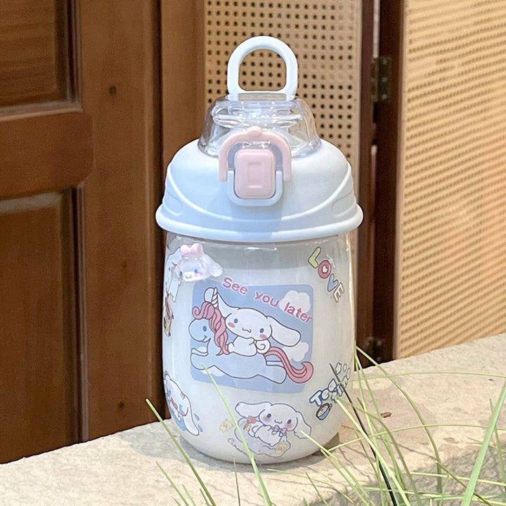 Women's playful drinking bottle with unique safety closure Bowlift